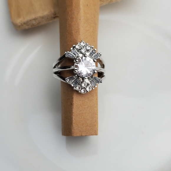 💫 Sterling silver Stunning Ring size 6 - Picture 8 of 9